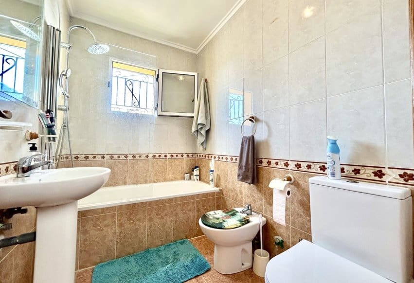3 bedroom Townhouse for sale in Torrevieja with pool - € 209,000 (Ref: 9990319)