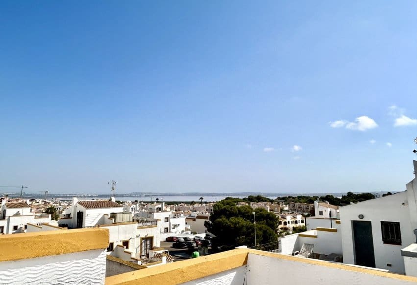3 bedroom Townhouse for sale in Torrevieja with pool - € 209,000 (Ref: 9990319)