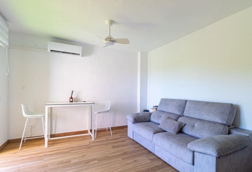 1 quarto Apartamento de Praia para venda em Campoamor com piscina - 185 000 € (Ref: 9994559)