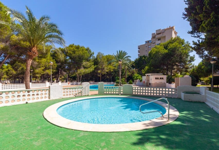1 quarto Apartamento de Praia para venda em Campoamor com piscina - 185 000 € (Ref: 9994559)