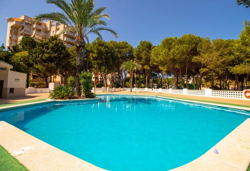 1 quarto Apartamento de Praia para venda em Campoamor com piscina - 185 000 € (Ref: 9994559)
