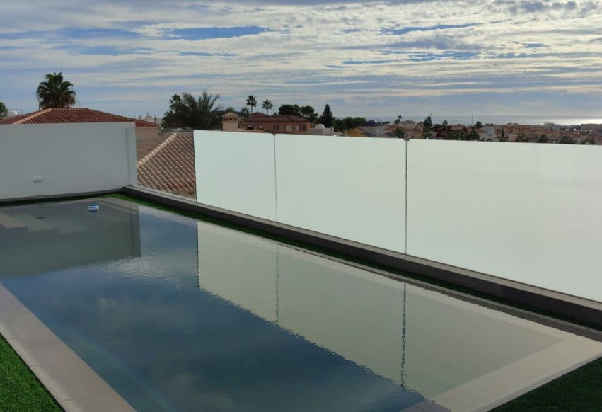 3 slaapkamer Villa te koop in Torrevieja met zwembad - € 750.000 (Ref: 9994644)