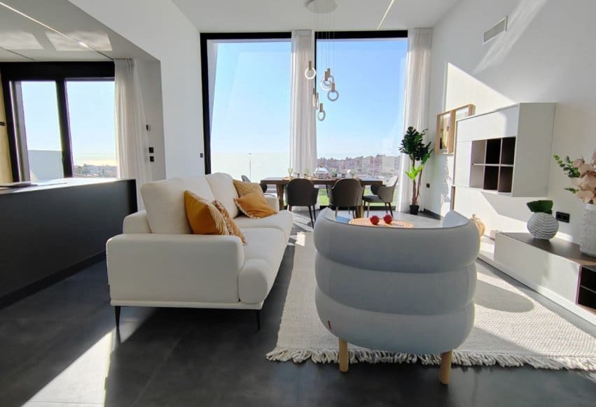 3 slaapkamer Villa te koop in Torrevieja met zwembad - € 750.000 (Ref: 9994644)