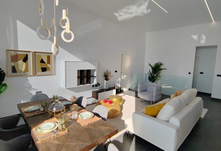 3 slaapkamer Villa te koop in Torrevieja met zwembad - € 750.000 (Ref: 9994644)