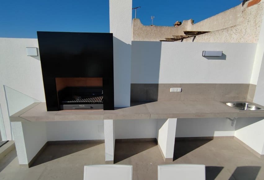3 slaapkamer Villa te koop in Torrevieja met zwembad - € 750.000 (Ref: 9994644)