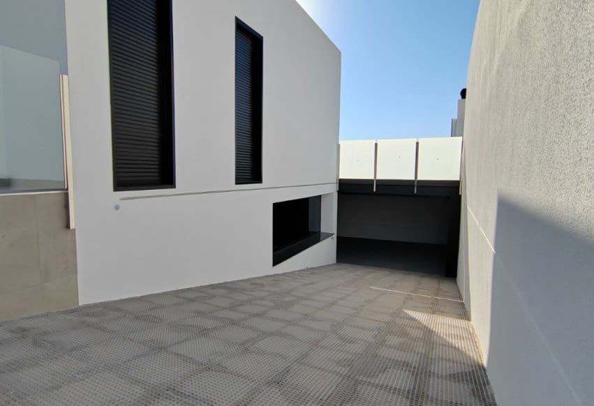 3 slaapkamer Villa te koop in Torrevieja met zwembad - € 750.000 (Ref: 9994644)