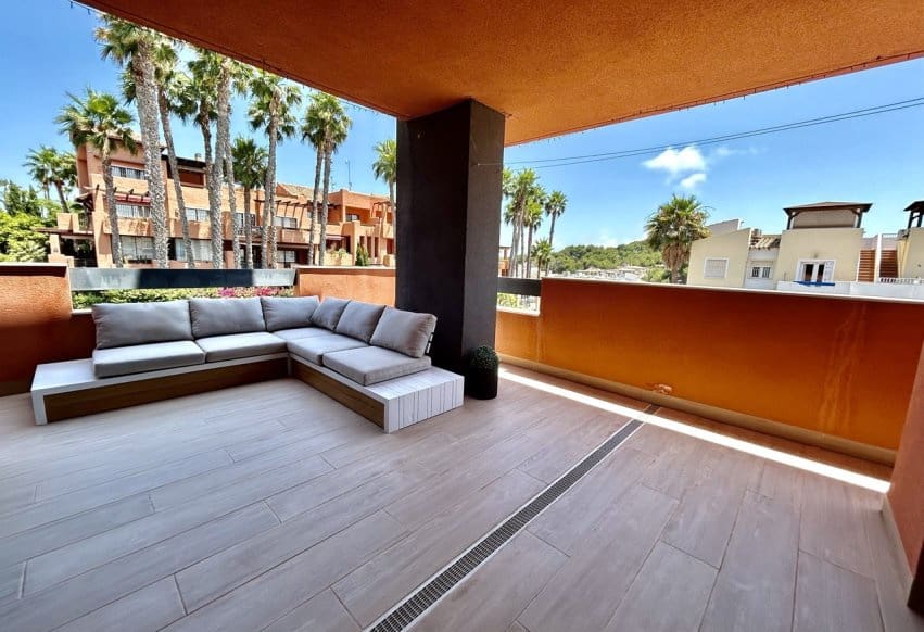 2 bedroom Apartment for sale in Villamartin with pool - € 260,000 (Ref: 9994646)
