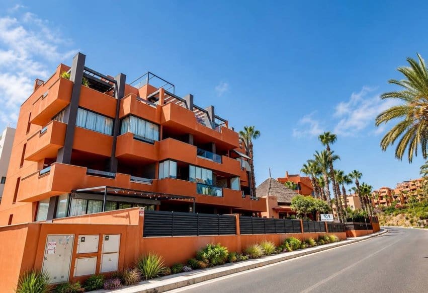 2 bedroom Apartment for sale in Villamartin with pool - € 260,000 (Ref: 9994646)