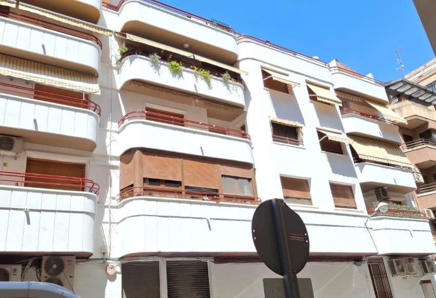 Apartamento de 4 habitaciones en Orihuela en venta - 220.000 € (Ref: 9994647)