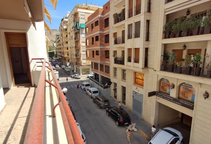 Apartamento de 4 habitaciones en Orihuela en venta - 220.000 € (Ref: 9994647)