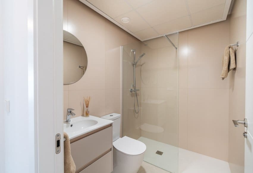 3 sypialnia Penthouse na sprzedaż w Orihuela Costa z basenem - 625 000 € (Ref: 9994656)