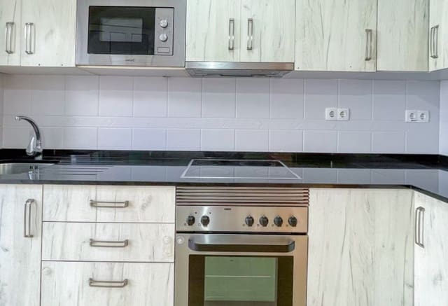 Casa de 4 habitaciones en Santiago de la Ribera, San Javier en venta con piscina - 195.000 € (Ref: 9998154)