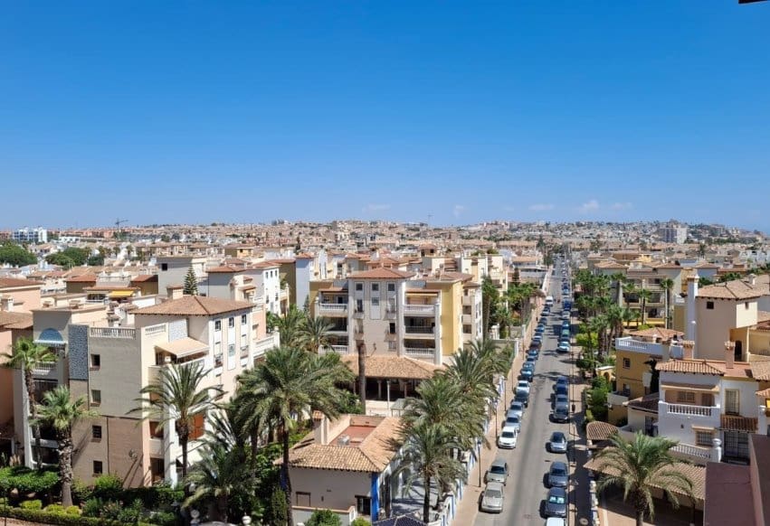 2 slaapkamer Appartement te koop in Torrevieja - € 254.000 (Ref: 9998155)