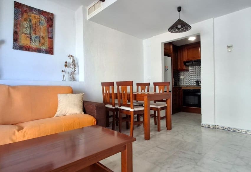 2 slaapkamer Appartement te koop in Torrevieja - € 254.000 (Ref: 9998155)