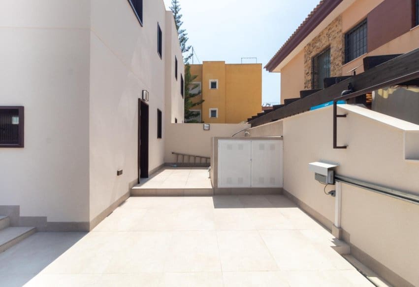 3 soverom Villa til salgs i Santiago de la Ribera med svømmebasseng - € 519 000 (Ref: 9999838)