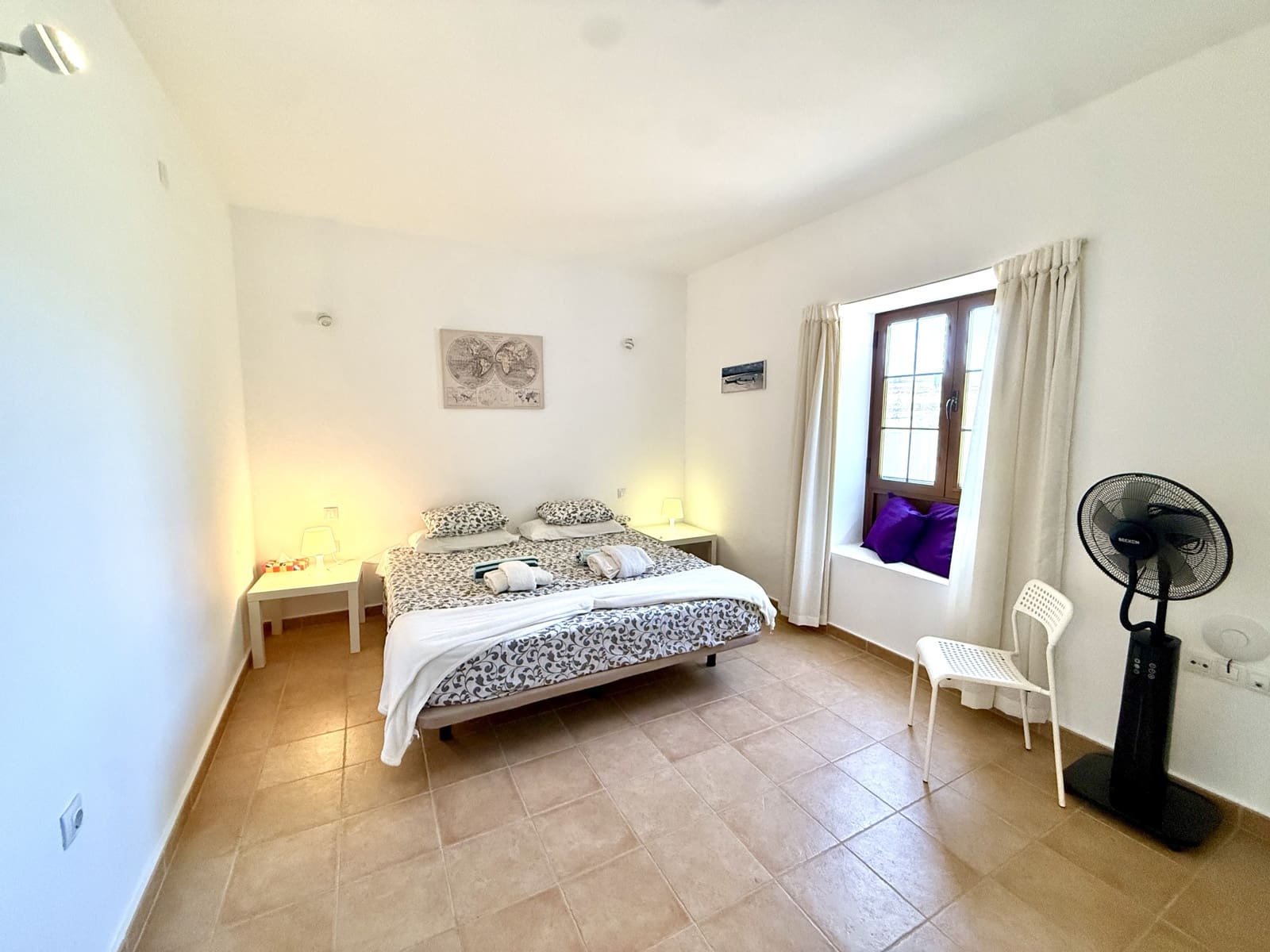 4 Zimmer Villa zu verkaufen in Casillas del Angel mit Pool Garage - 540.000 € (Ref: 10001026)