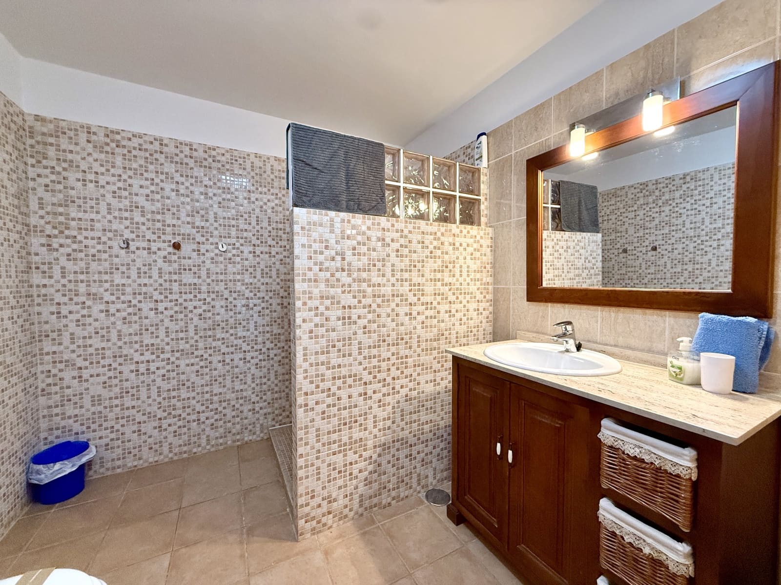 4 Zimmer Villa zu verkaufen in Casillas del Angel mit Pool Garage - 540.000 € (Ref: 10001026)