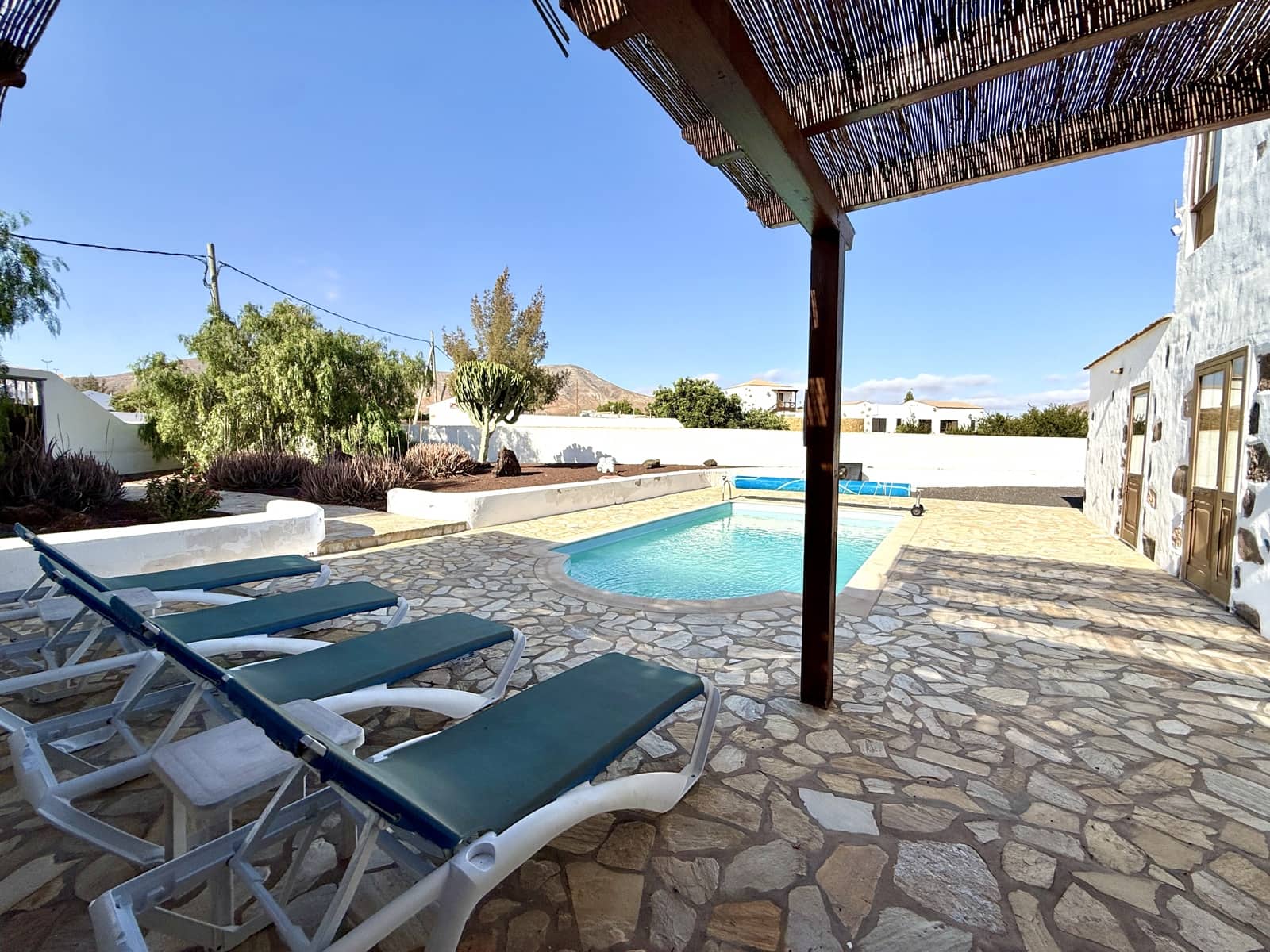 4 Zimmer Villa zu verkaufen in Casillas del Angel mit Pool Garage - 540.000 € (Ref: 10001026)