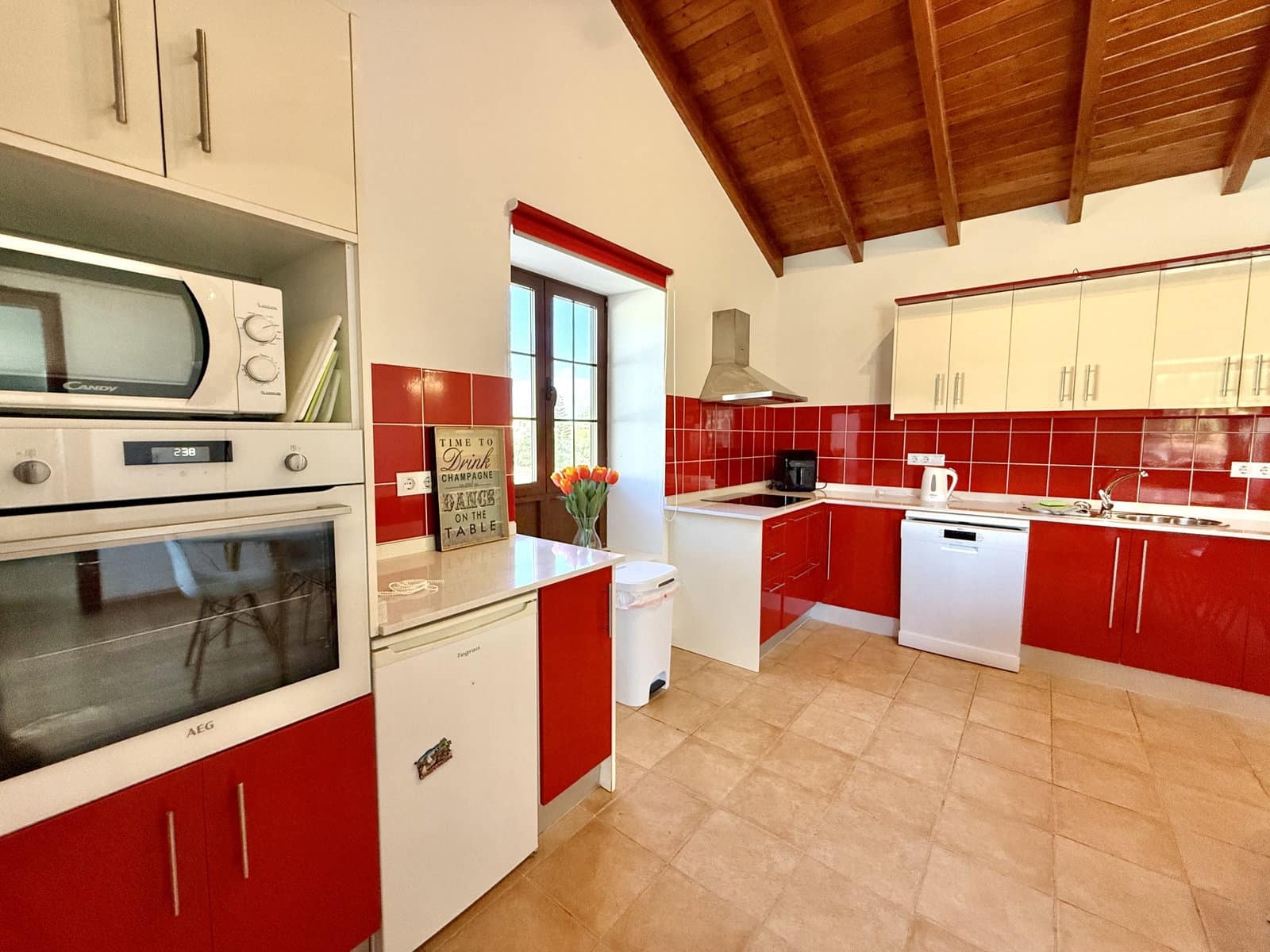4 chambre Villa/Maison à vendre à Casillas del Angel avec piscine garage - 540 000 € (Ref: 10001026)