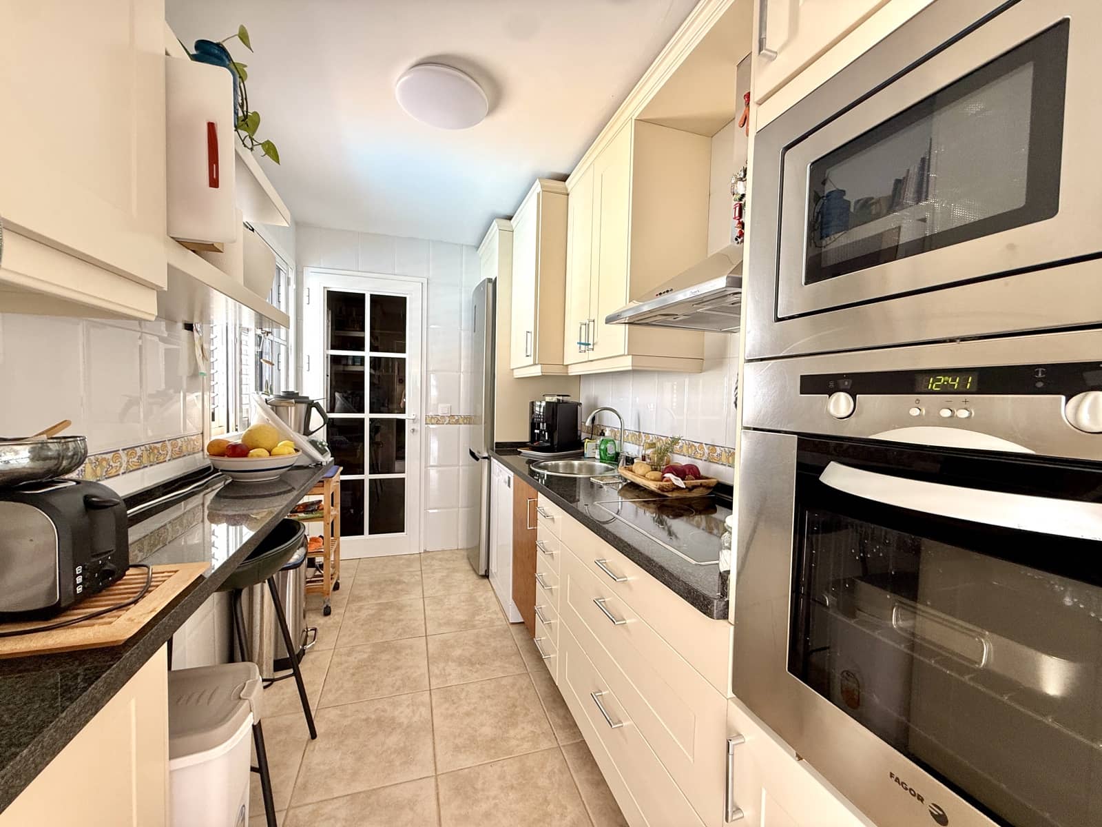 2 sypialnia Apartament na sprzedaż w Caleta de Fuste z basenem garażem - 360 000 € (Ref: 10005995)