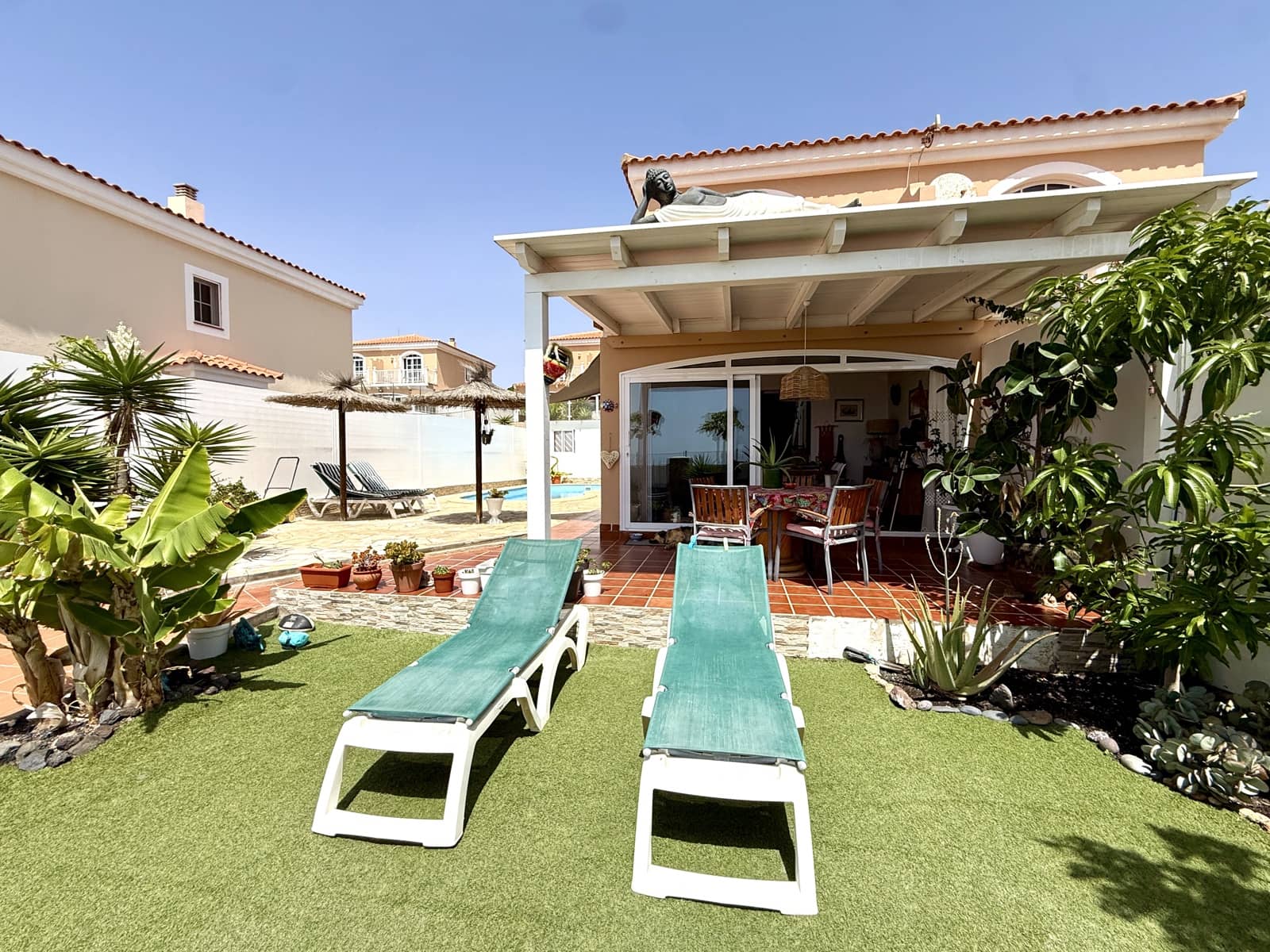 2 sypialnia Apartament na sprzedaż w Caleta de Fuste z basenem garażem - 360 000 € (Ref: 10005995)