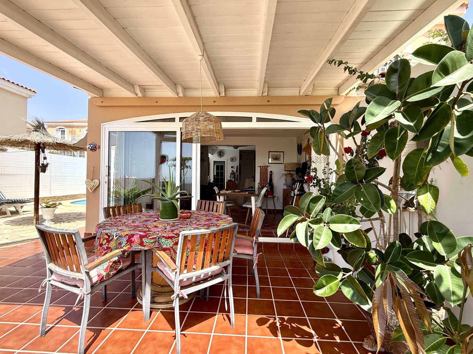 2 sypialnia Apartament na sprzedaż w Caleta de Fuste z basenem garażem - 360 000 € (Ref: 10005995)