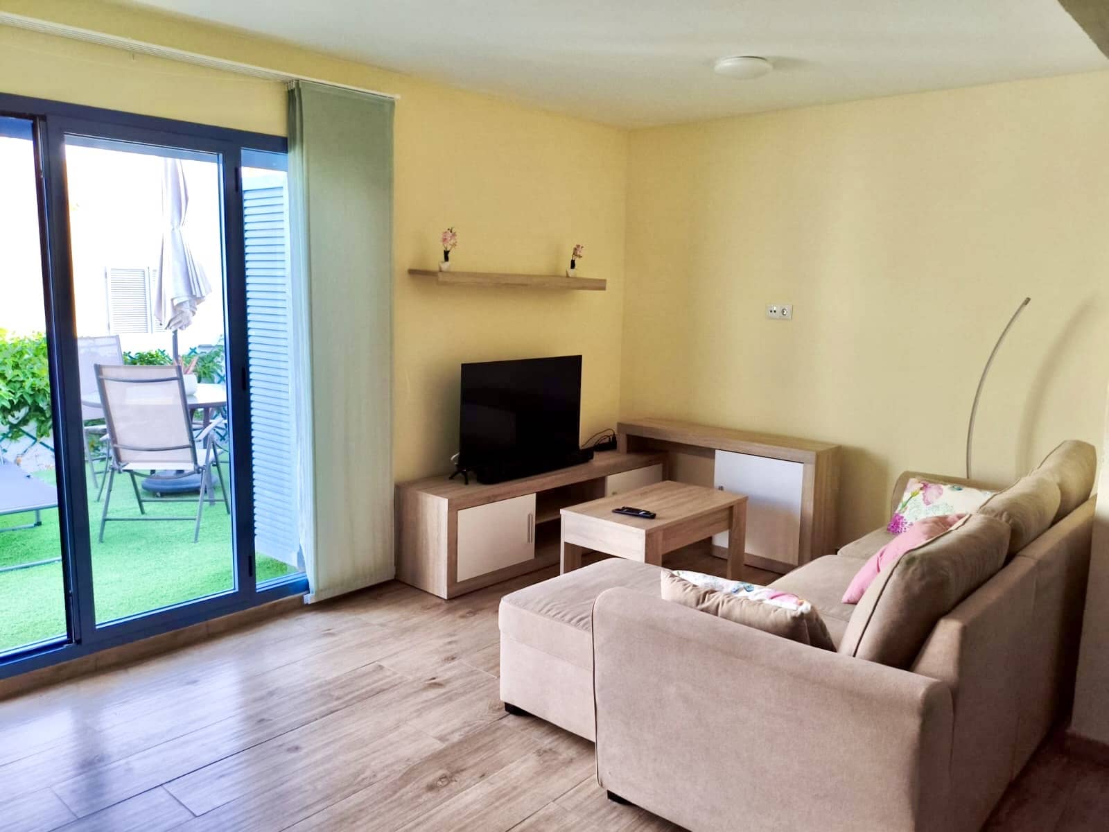2 Zimmer Reihenhaus zu verkaufen in Caleta de Fuste mit Pool - 259.000 € (Ref: 10033215)