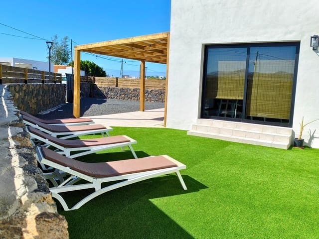 4 soveværelse Villa til salg i Lajares, La Oliva med swimmingpool garage - € 890.000 (Ref: 10091636)