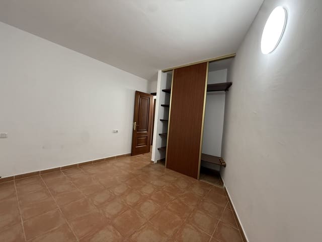 2 chambre Appartement à vendre à Nuevo Horizonte, Antigua avec piscine garage - 160 000 € (Ref: 10094061)