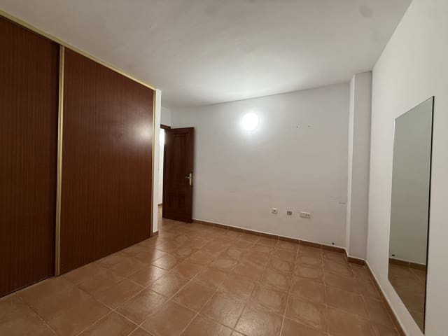 2 chambre Appartement à vendre à Nuevo Horizonte, Antigua avec piscine garage - 160 000 € (Ref: 10094061)