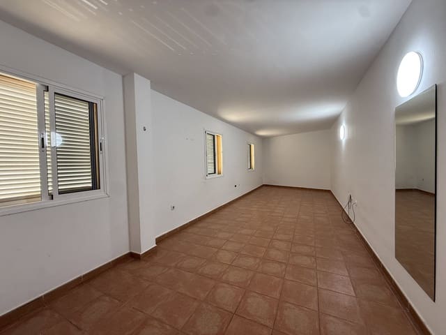 2 chambre Appartement à vendre à Nuevo Horizonte, Antigua avec piscine garage - 160 000 € (Ref: 10094061)