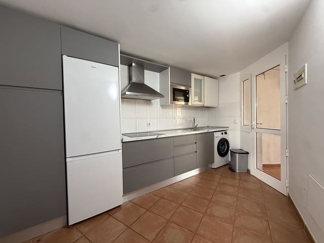 2 chambre Appartement à vendre à Nuevo Horizonte, Antigua avec piscine garage - 160 000 € (Ref: 10094061)