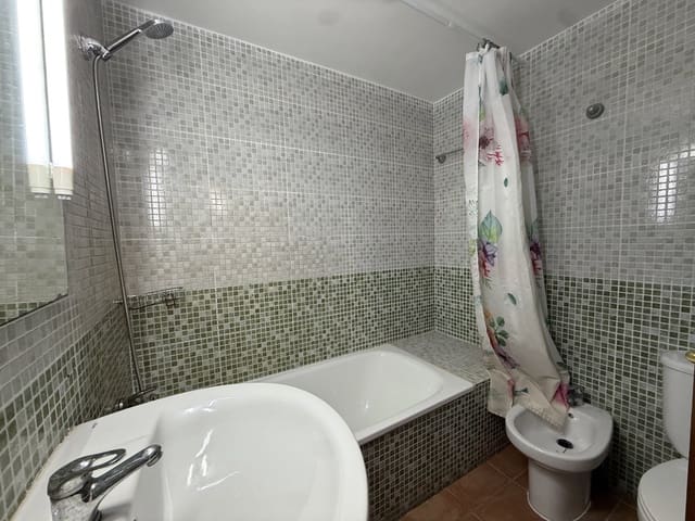 2 chambre Appartement à vendre à Nuevo Horizonte, Antigua avec piscine garage - 160 000 € (Ref: 10094061)