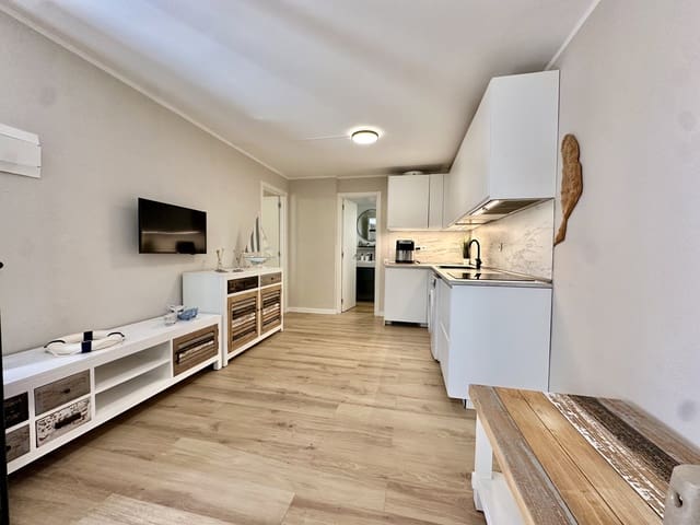 Apartamento de 1 habitación en Caleta de Fuste, Antigua en venta con piscina - 180.000 € (Ref: 10118217)