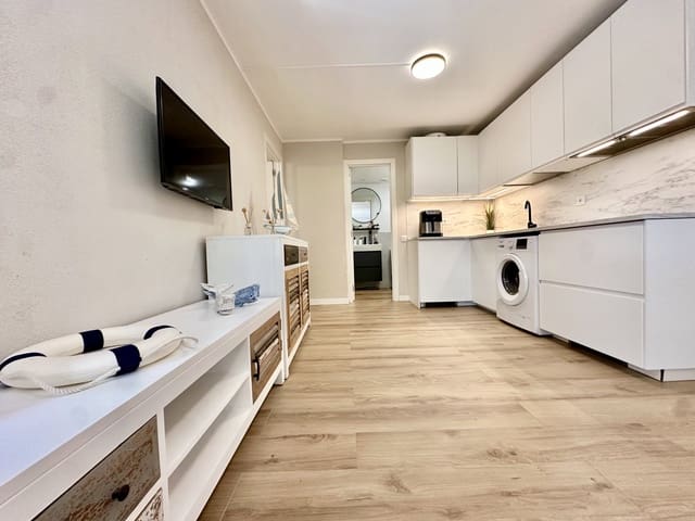 Apartamento de 1 habitación en Caleta de Fuste, Antigua en venta con piscina - 180.000 € (Ref: 10118217)
