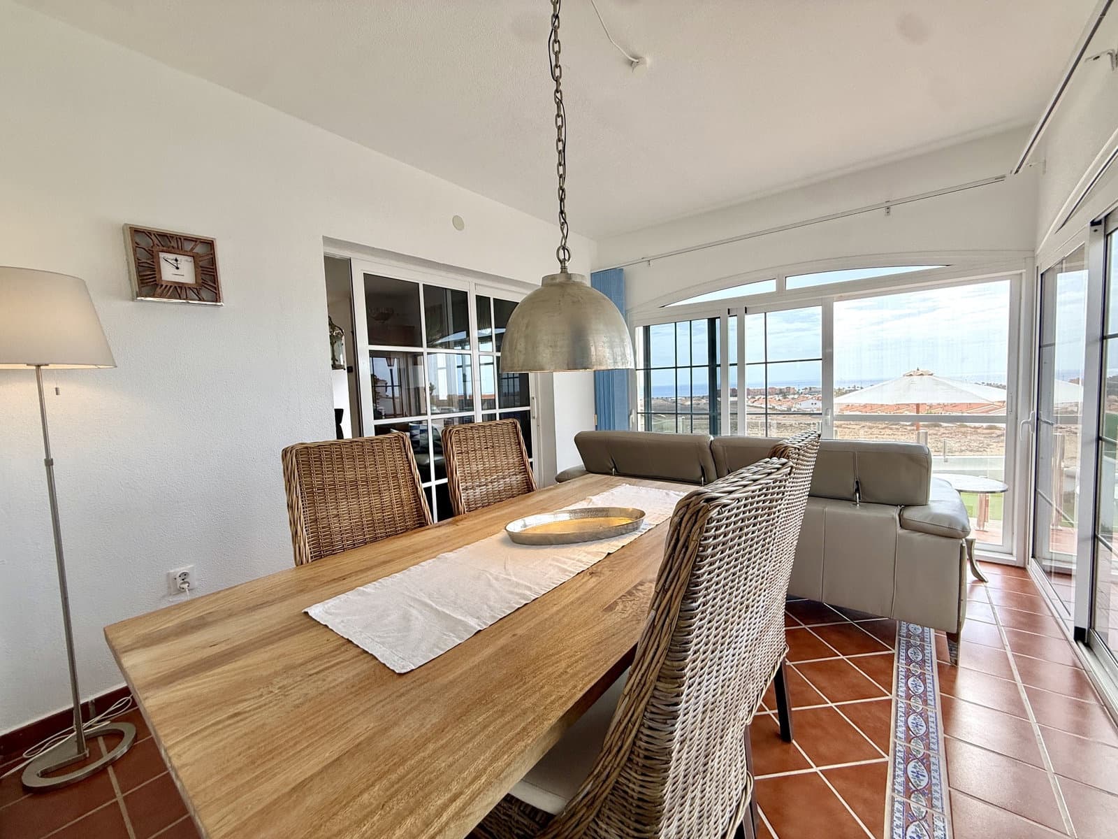 2 bedroom Apartment for sale in Caleta de Fuste with pool garage - € 349,000 (Ref: 10145242)