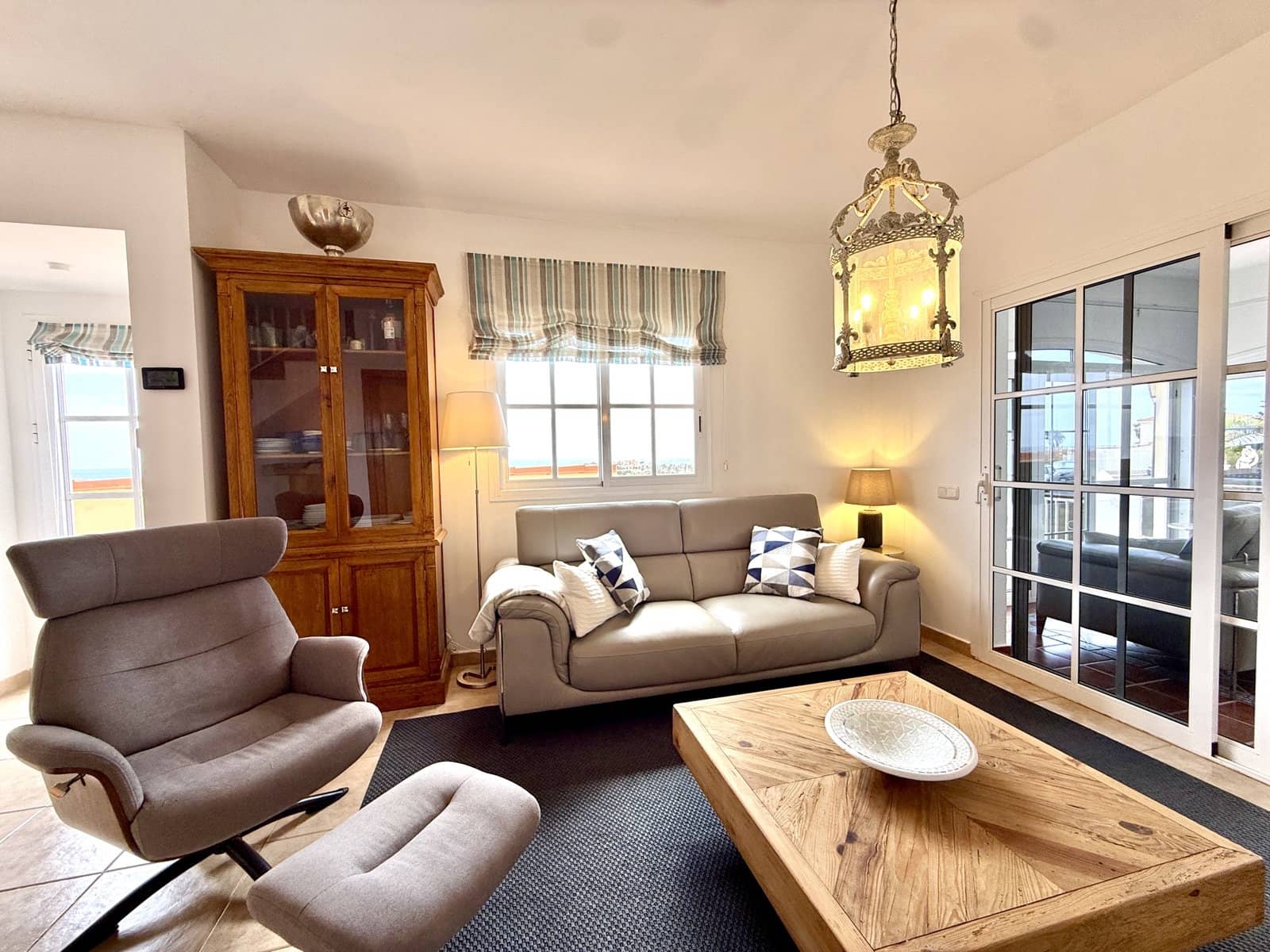 2 bedroom Apartment for sale in Caleta de Fuste with pool garage - € 349,000 (Ref: 10145242)