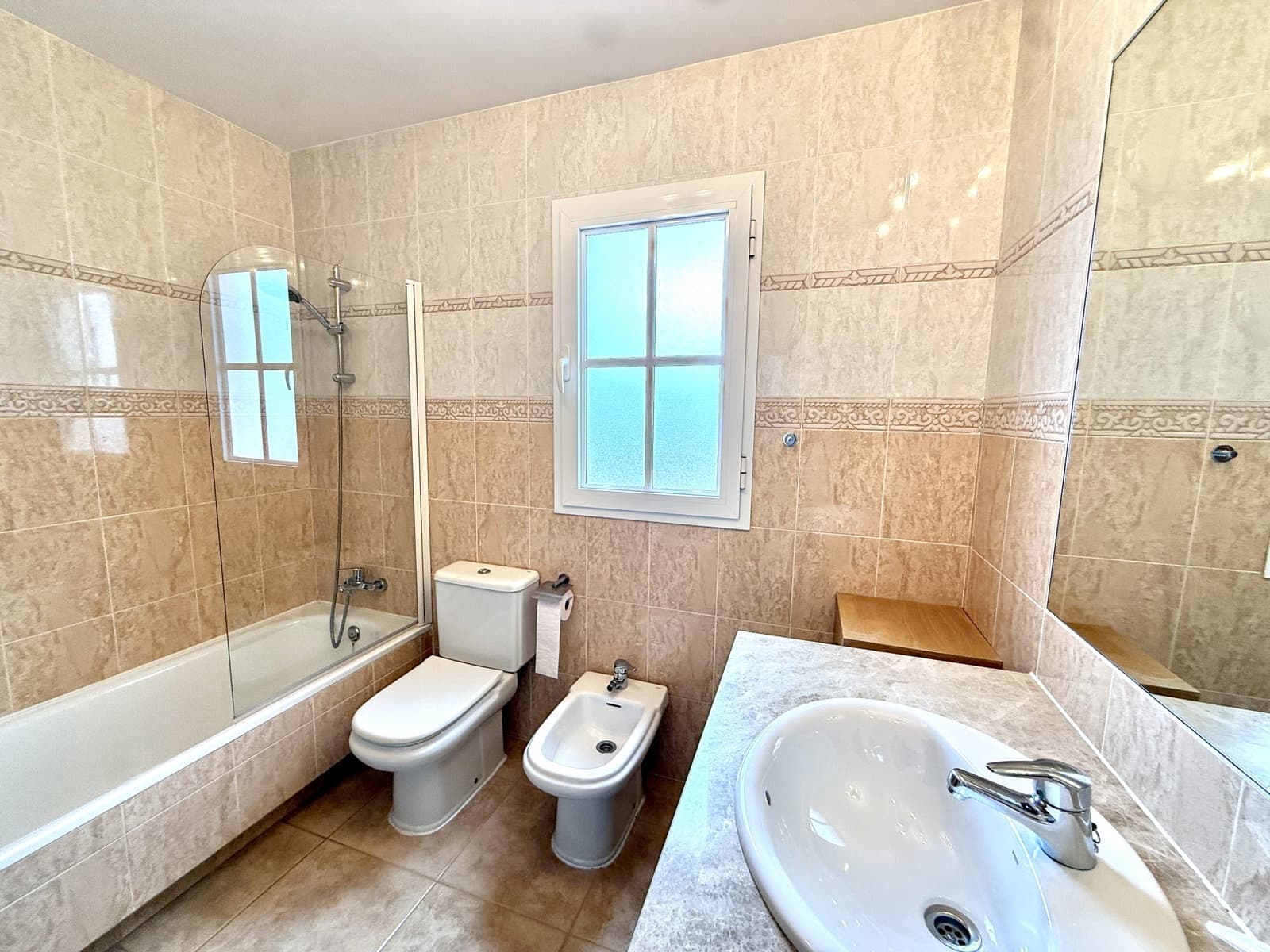 2 bedroom Apartment for sale in Caleta de Fuste with pool garage - € 349,000 (Ref: 10145242)