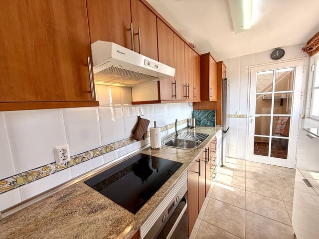 2 bedroom Apartment for sale in Caleta de Fuste, Antigua with pool garage - € 349,000 (Ref: 10145242)