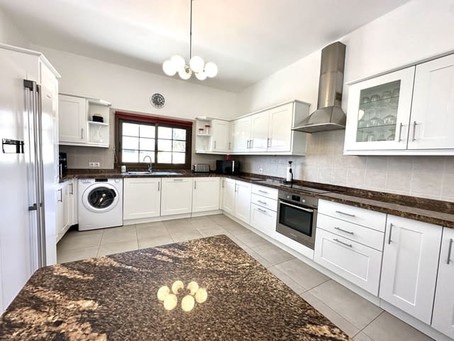 4 sovrum Villa till salu i Triquivijate, Antigua med pool - 475 000 € (Ref: 7963123)