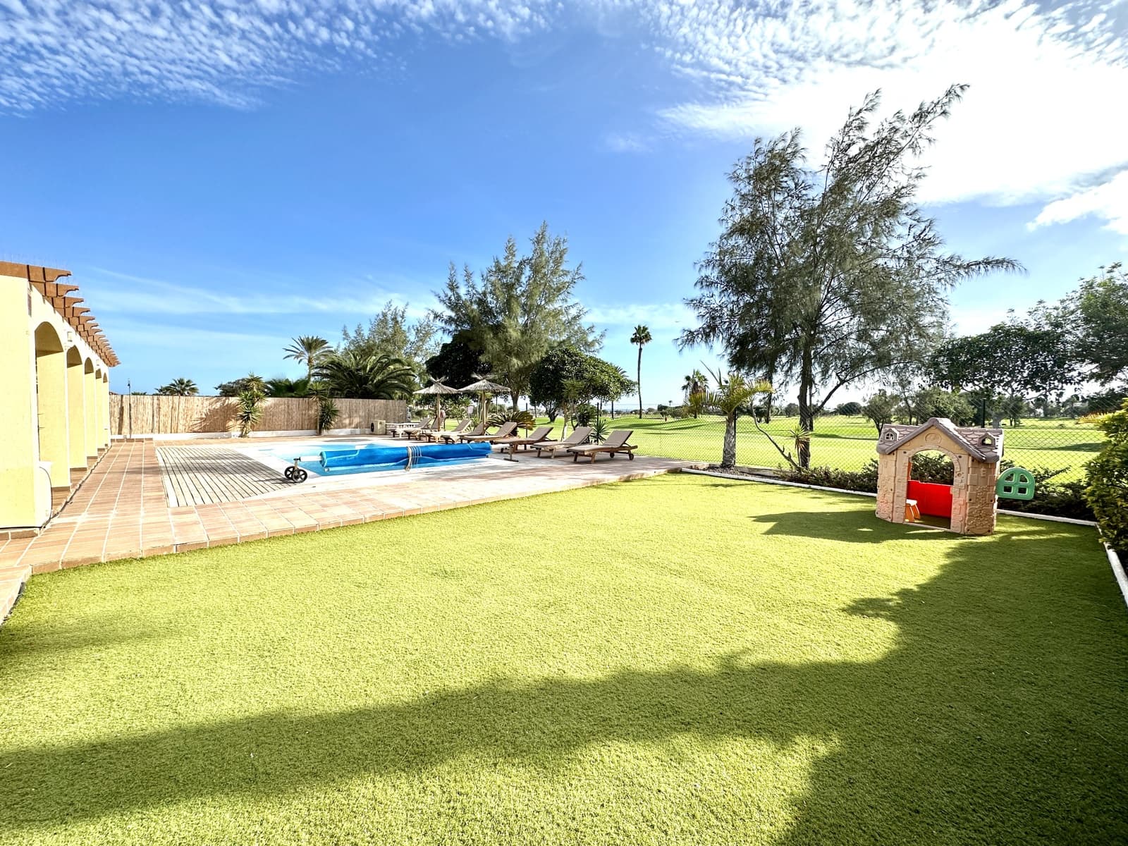 3 chambre Villa/Maison à vendre à Caleta de Fuste avec piscine - 775 000 € (Ref: 7963140)