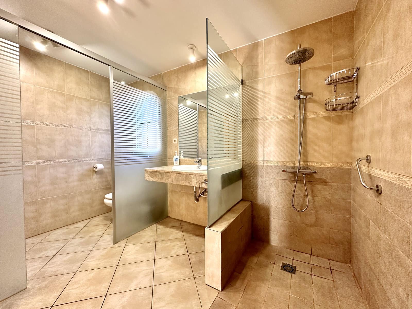 3 soveværelse Villa til salg i Caleta de Fuste med swimmingpool garage - € 749.000 (Ref: 7963140)