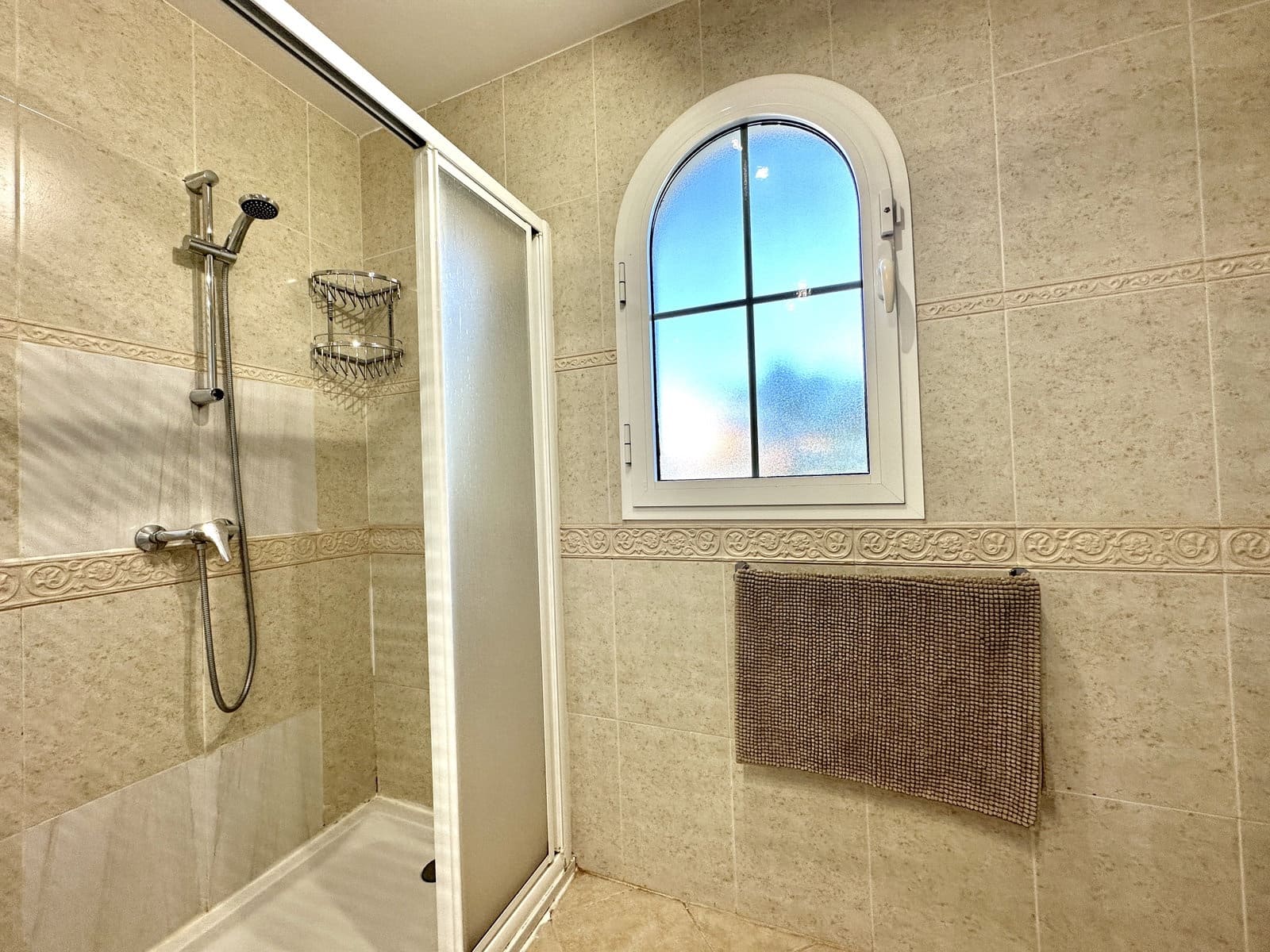 3 soveværelse Villa til salg i Caleta de Fuste med swimmingpool garage - € 749.000 (Ref: 7963140)