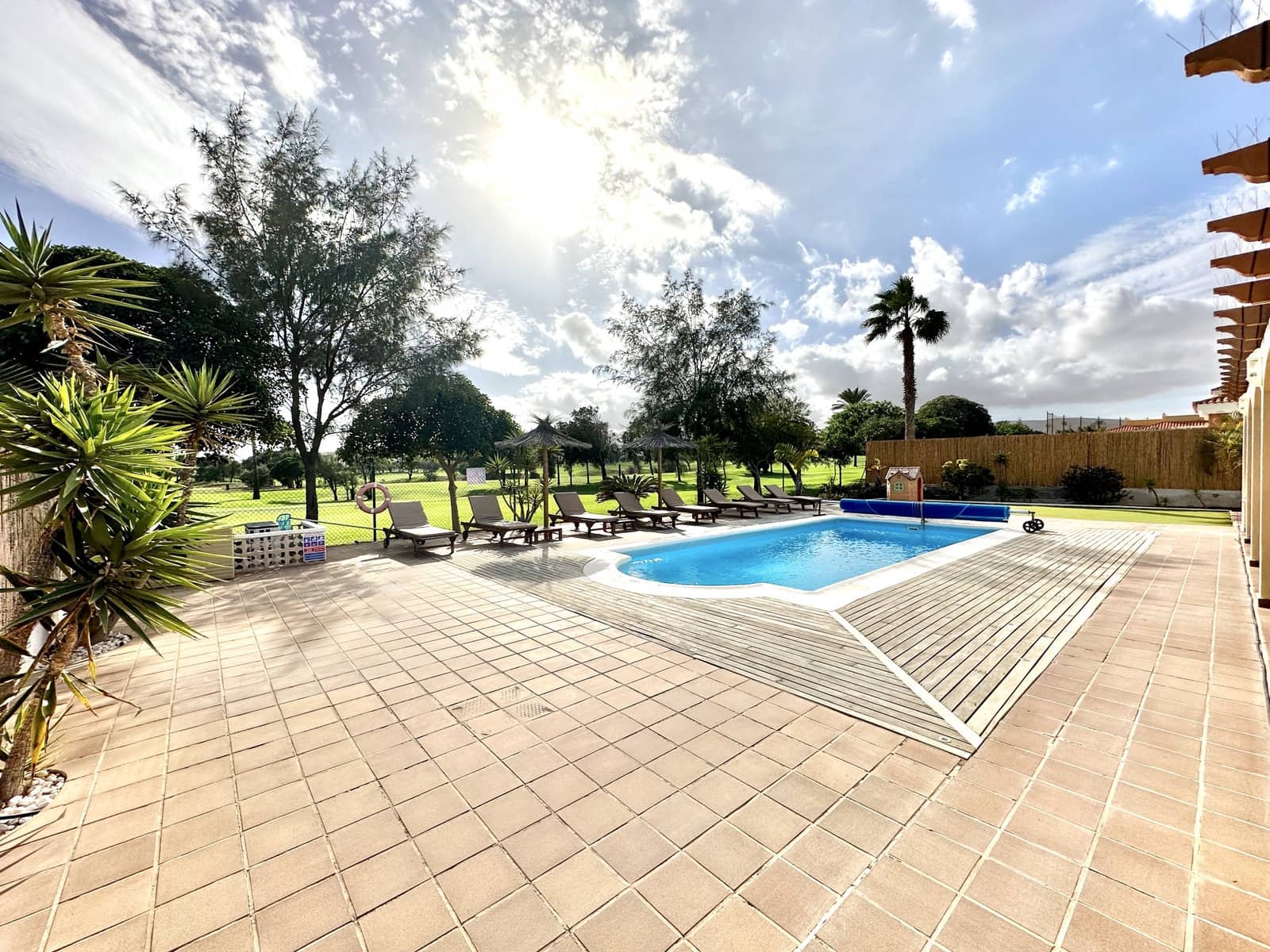3 soveværelse Villa til salg i Caleta de Fuste med swimmingpool garage - € 749.000 (Ref: 7963140)