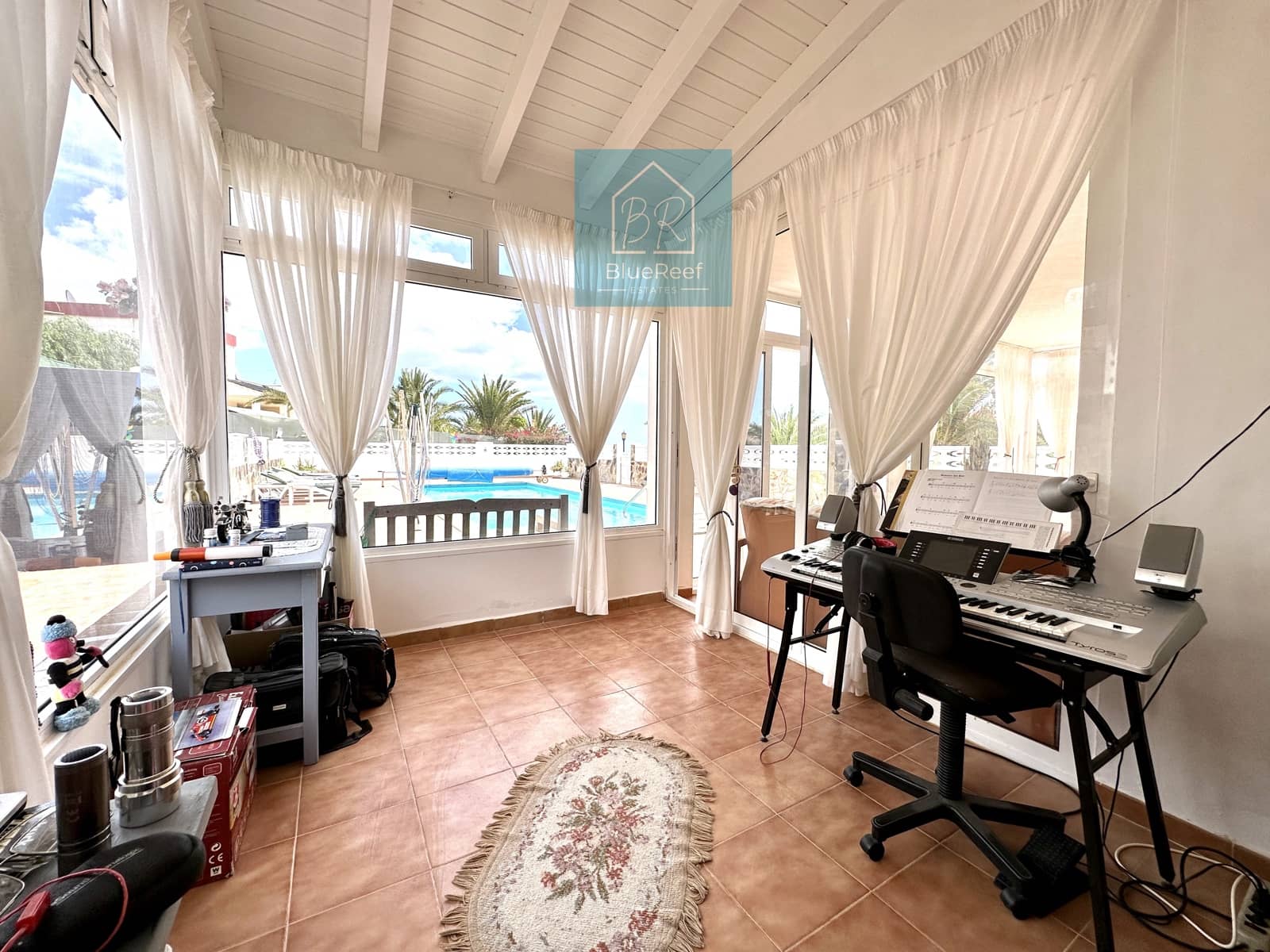 3 soverom Villa til salgs i La Oliva med svømmebasseng garasje - € 475 000 (Ref: 7963581)