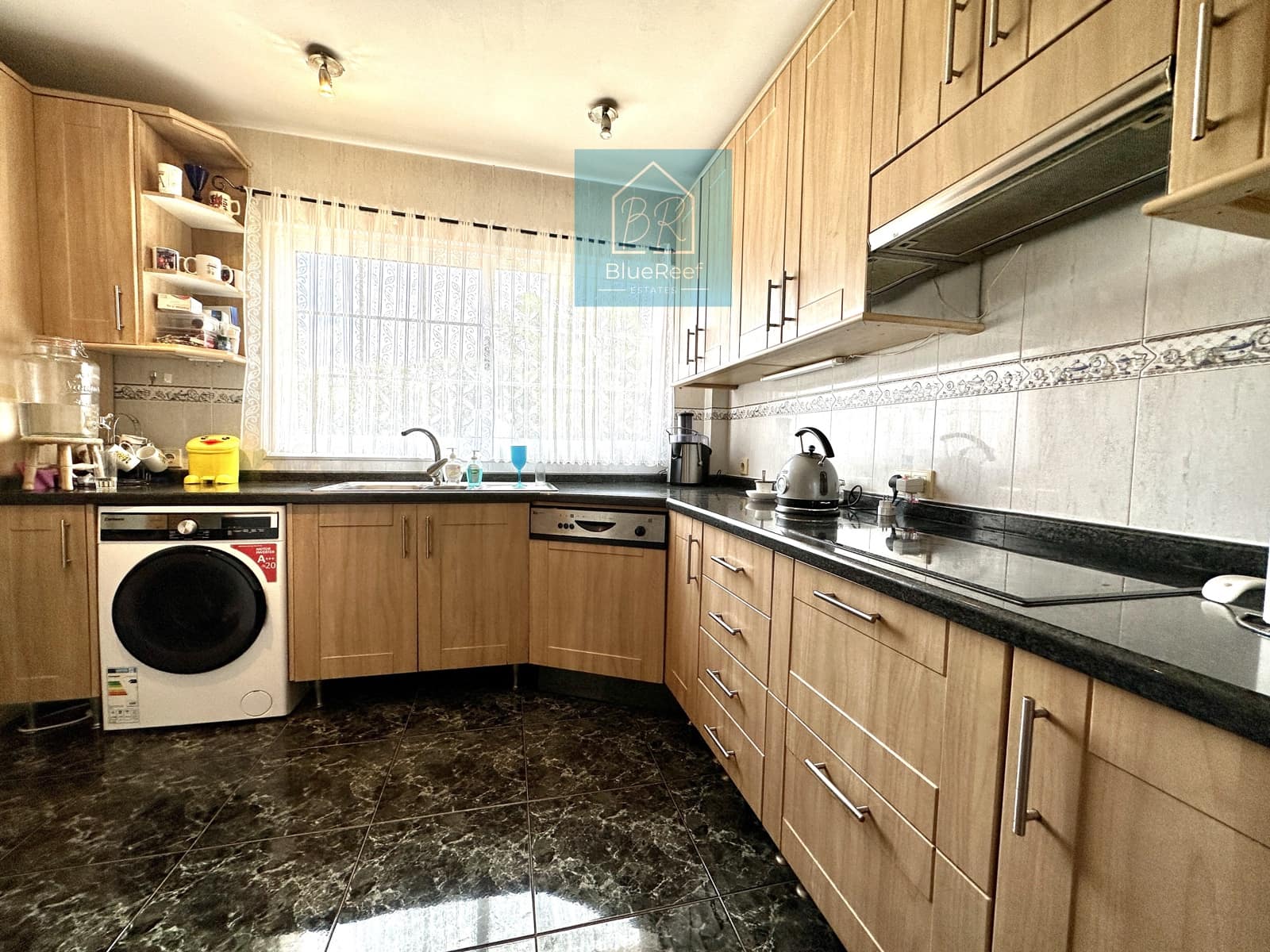 3 soverom Villa til salgs i La Oliva med svømmebasseng garasje - € 475 000 (Ref: 7963581)