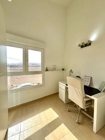 3 soverom Hus til salgs i El Matorral, Puerto del Rosario med garasje - € 250 000 (Ref: 8473152)