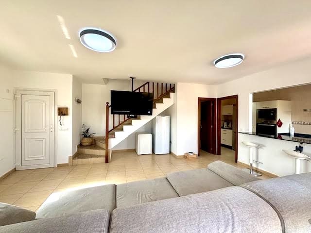 3 soverom Hus til salgs i El Matorral, Puerto del Rosario med garasje - € 250 000 (Ref: 8473152)