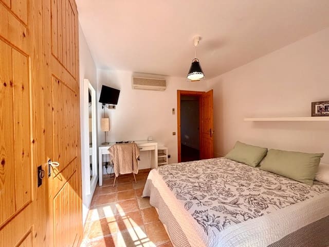 4 soveværelse Byhus til salg i Triquivijate med swimmingpool - € 550.000 (Ref: 8487093)