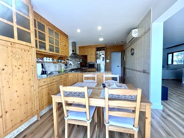 4 soveværelse Byhus til salg i Triquivijate, Antigua med swimmingpool - € 550.000 (Ref: 8487093)